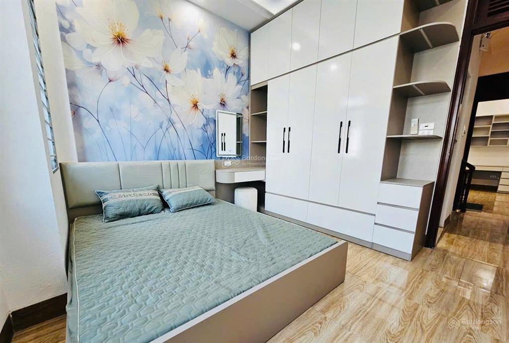 Cho thuê nhà nguyên căn ngõ 139 quyết thắng, hà đông
dt 35m2, 4 tầng, 4n, 3wc, 9tr/tháng