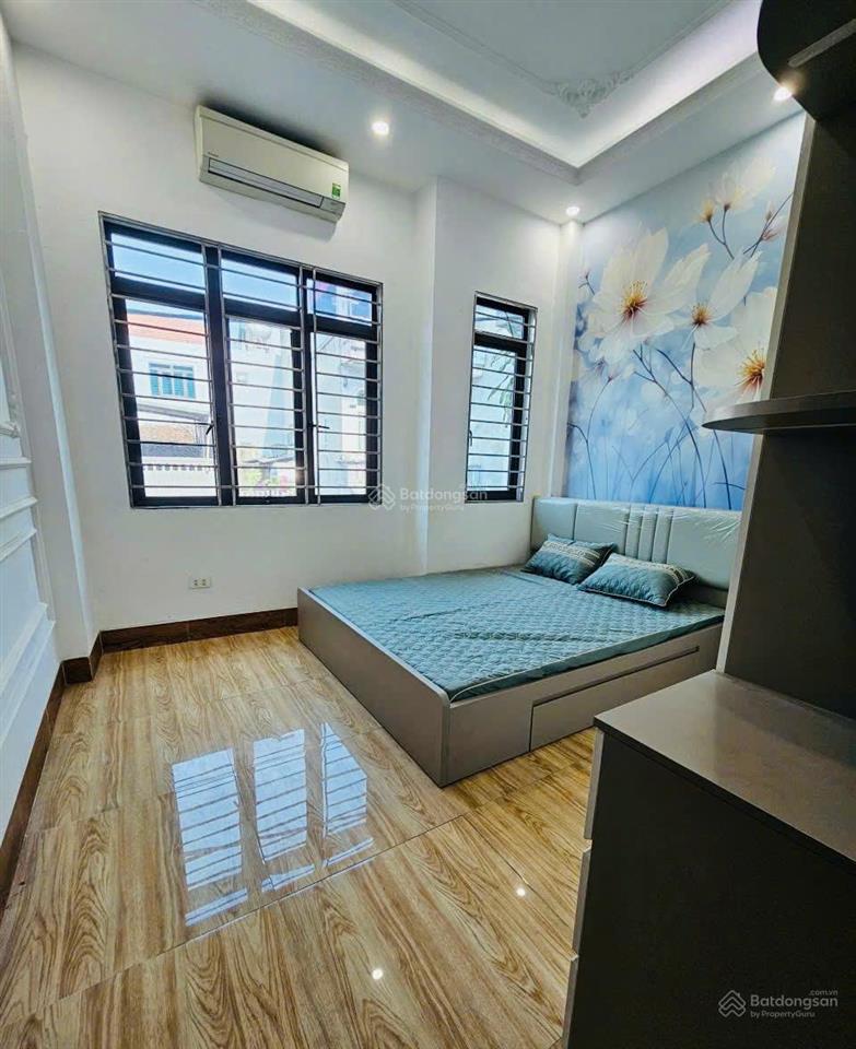 Cho thuê nhà nguyên căn ngõ 139 quyết thắng, hà đông
dt 35m2, 4 tầng, 4n, 3wc, 9tr/tháng