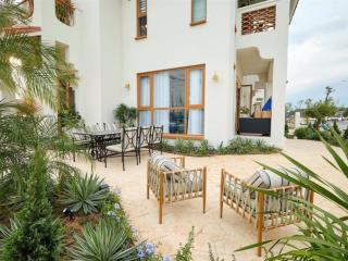 Hàng hiếm! bán villa đơn lập căn góc tại balnca city, 2 mặt tiền, đối diện công viên