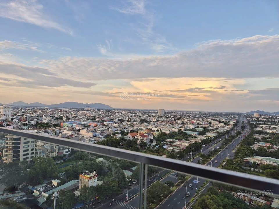 Bán căn hộ 3 phòng ngủ 2 ban công ,2 wc vũng tàu centre point ,tầng cao view nhìn biển đảo long sơn
