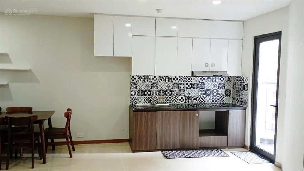 Bán căn 2 pn, 2wc. s= 69m2. full đồ. gía 3,9x tỷ. dự án hh2 xuân mai complex dương nội