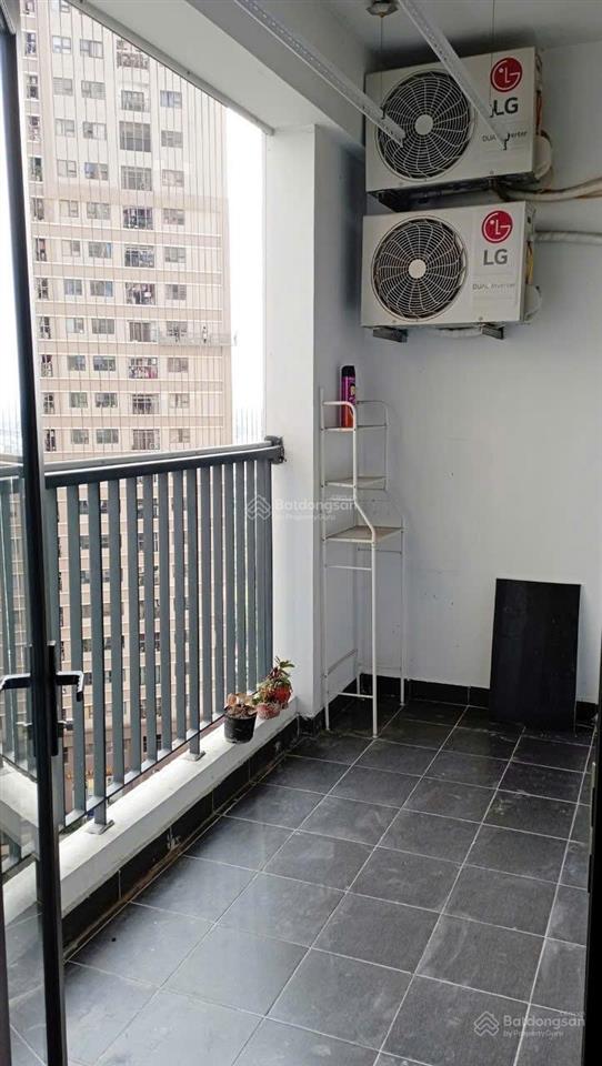 Bán căn 2 pn, 2wc. s= 69m2. full đồ. gía 3,9x tỷ. dự án hh2 xuân mai complex dương nội
