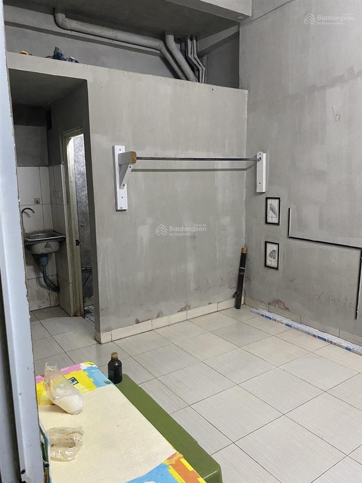 Cho thuê nhà trọ 1pn, 1vs tại số 4 ngách 68/81 ngõ 173 hoàng hoa thám, 2 triệu vnd, 15m2