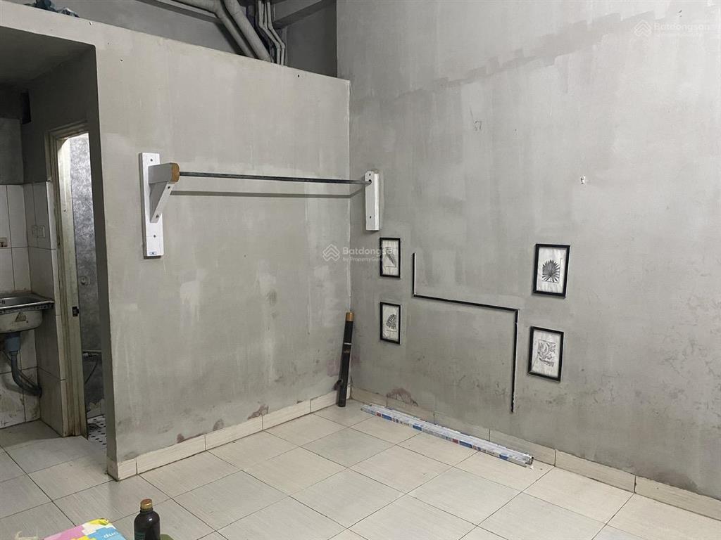 Cho thuê nhà trọ đẹp, 2 triệu vnd, 15 m2 tại số 4 ngách 68/81 ngõ 173 hoàng hoa thám, ba đình