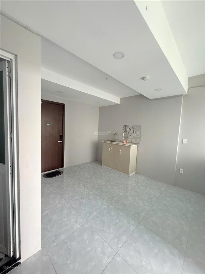 Cho thuê shophouse 2 tầng hoàn thiện có bếp + máy lạnh tại picity high park, c2 giá 18 triệu/ tháng
