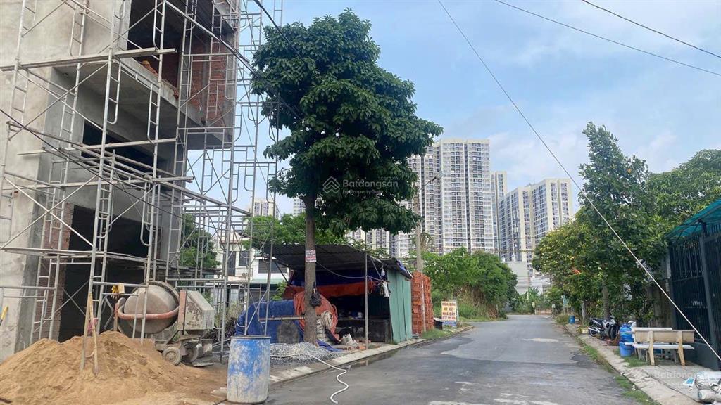 51m2/3tỷ2 đất đường 545 đối diện vinhomes, trục thông mát mẻ