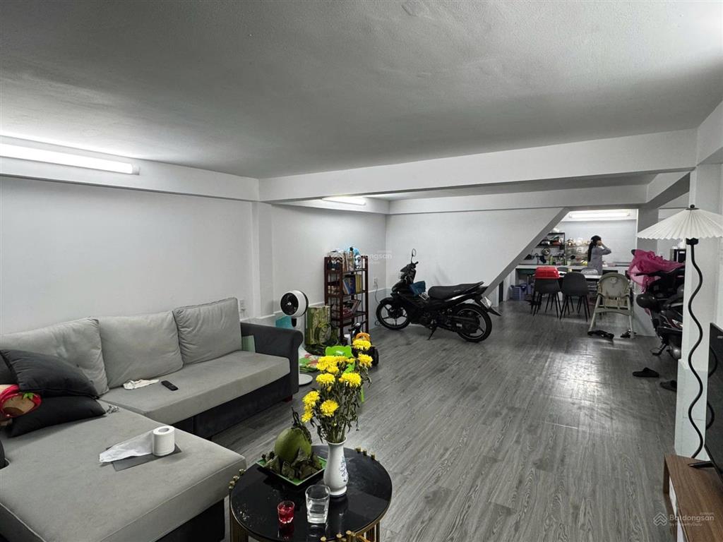Nhà phạm thế hiển p7 q8. dt 5m * 15m, hẻm 3m, shr không qh 1 lầu 3pn, giá 4,95 tỷ. 0901 440 ***