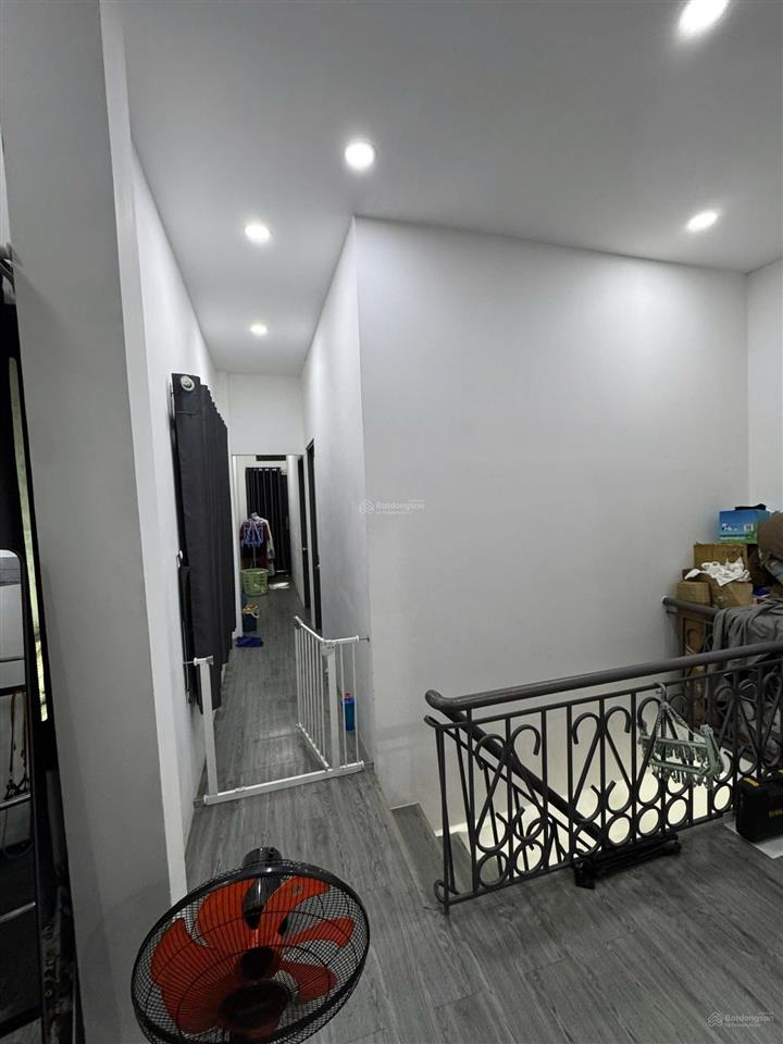 Nhà phạm thế hiển p7 q8. dt 5m * 15m, hẻm 3m, shr không qh 1 lầu 3pn, giá 4,95 tỷ. 0901 440 ***