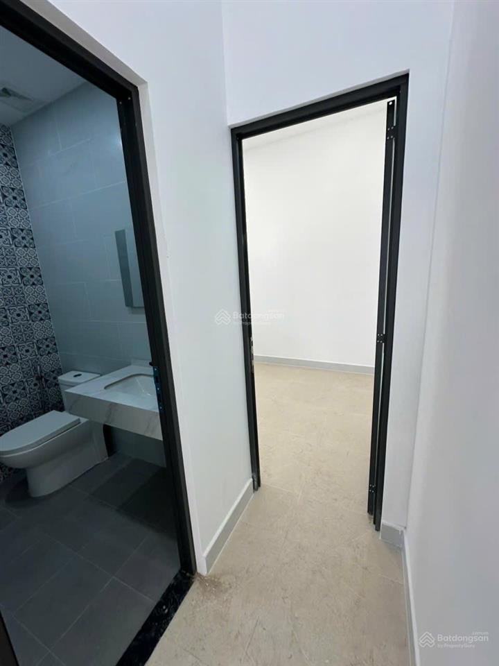 Nhà phạm thế hiển p.6 q.8. dt 3m * 13m. shr. trệt, lầu, 3pn, hẻm 3 gác. giá 3,89 tỷ. 0901 440 ***