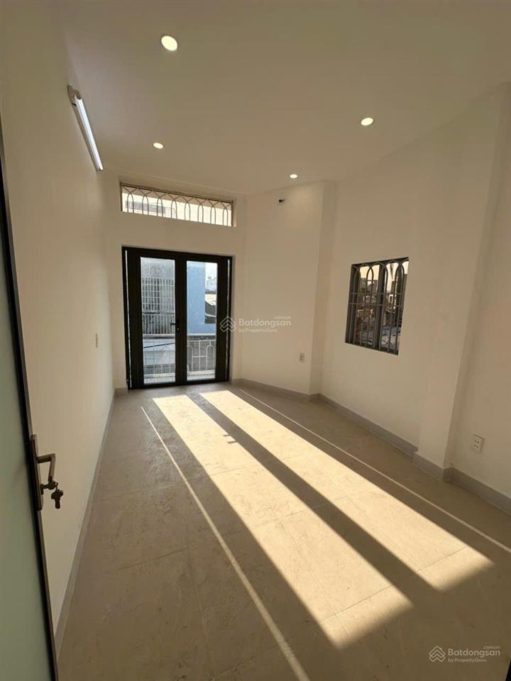 Nhà phạm thế hiển p.6 q.8. dt 3m * 13m. shr. trệt, lầu, 3pn, hẻm 3 gác. giá 3,89 tỷ. 0901 440 ***