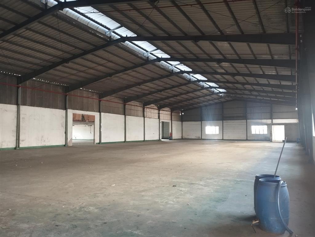 Cho thuê gấp kho 3300 m2 pccc. tại thuận giao, 180 triệu vnd
