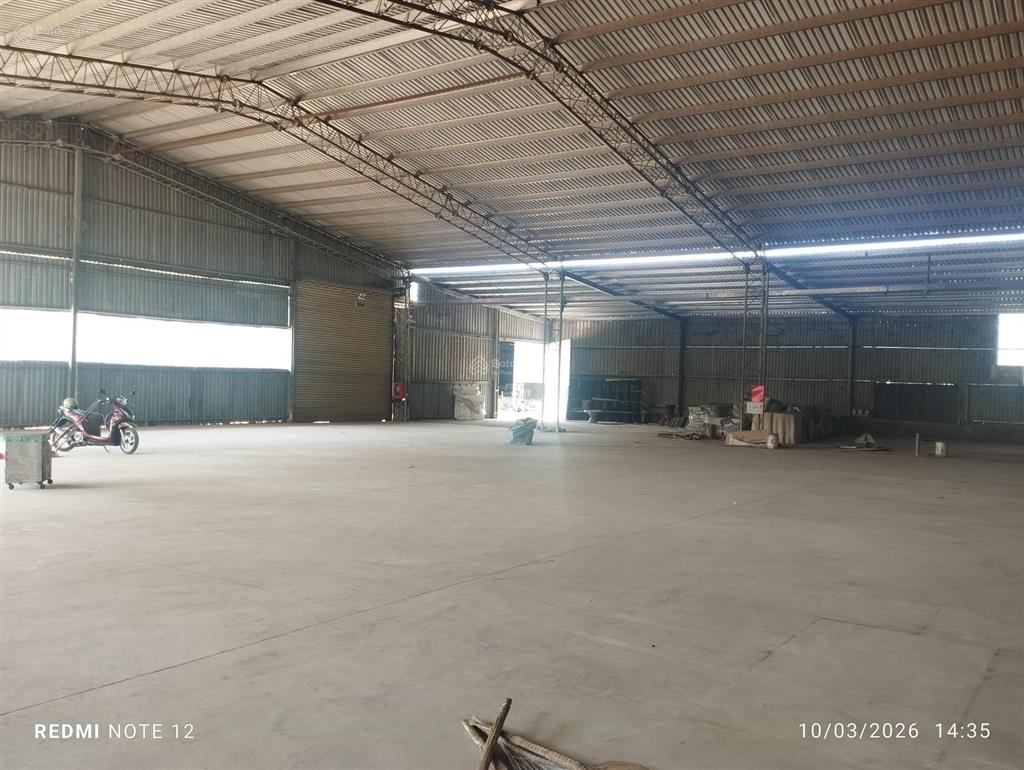 Nhà xưởng 2000m2. giá 80 triệu/tháng. tại dĩ an