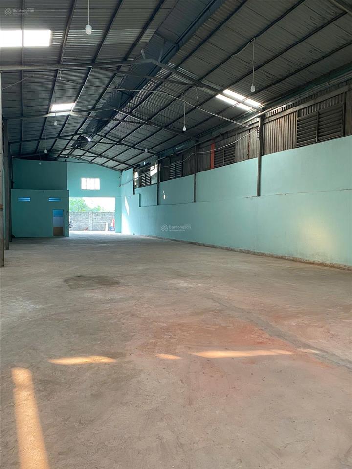Cho thuê kho 400m2. điện 3 pha. lái thiêu. giá 20tr/tháng.