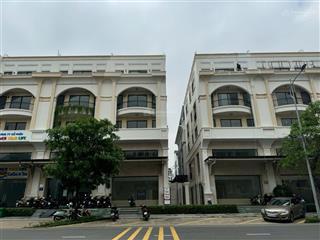 Cho thuê nguyên căn trục đinh thị thi hoàn thiện có thang máy máy lạnh, sàn trống kđt vạn phúc