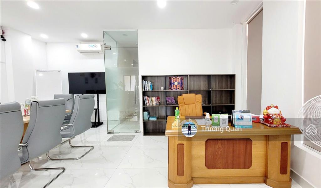 Cho thuê văn phòng tầng trệt căn góc 2 mặt tiền full nội thất vào làm việc ngay tại kđt vạn phúc