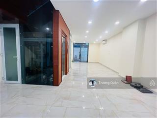 Cho thuê văn phòng tầng trệt 6*17n trống suốt đầy đủ máy lạnh,có thang máy,hầm để xe kđt vạn phúc.