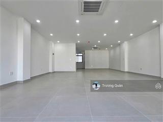 Cho thuê nguyên sàn 7*20m trống suốt làm văn phòng đầy đủ máy lạnh, có thang máy tại kđt vạn phúc.