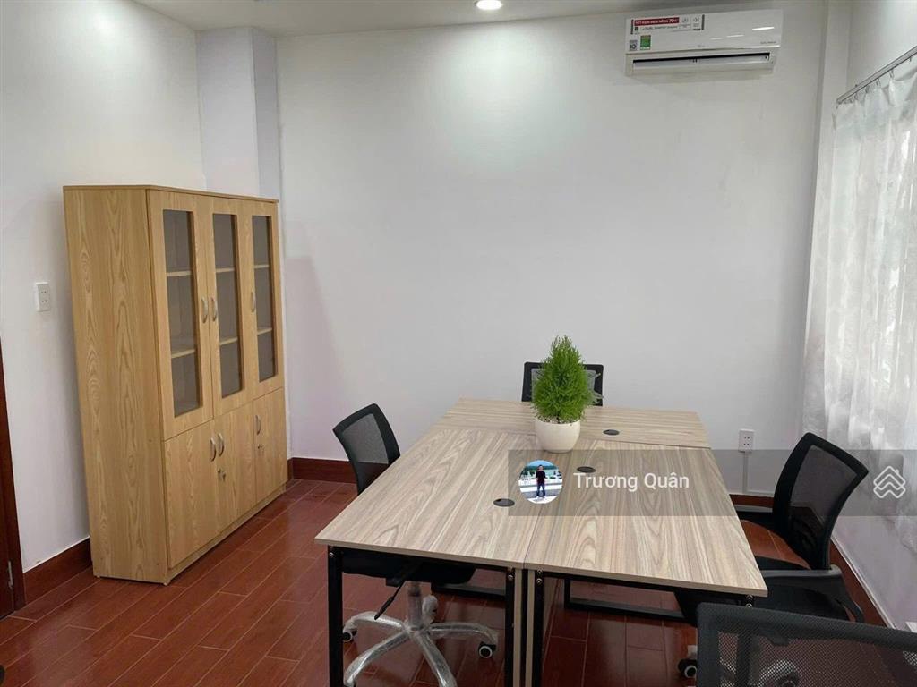 Cho thuê văn phòng nhỏ xinh hoàn thiện đầy đủ nội thất nằm mặt tiền đường lớn kđt vạn phúc city.