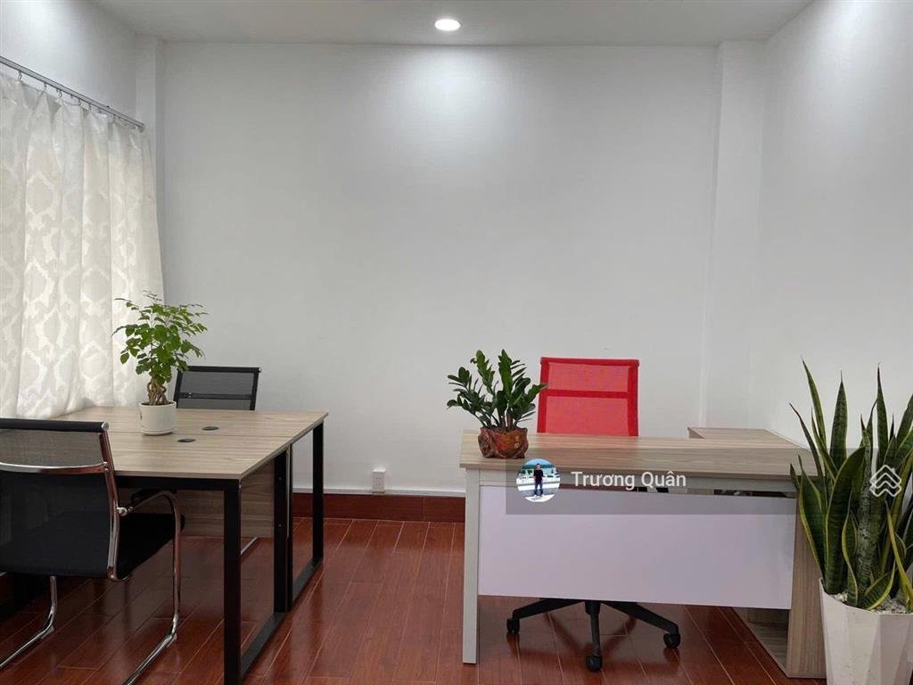 Cho thuê văn phòng nhỏ xinh hoàn thiện đầy đủ nội thất nằm mặt tiền đường lớn kđt vạn phúc city.