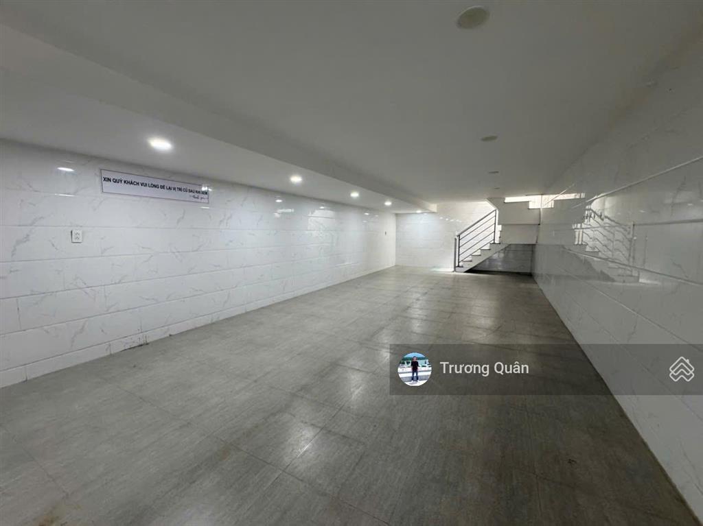 Cho thuê nguyên căn vạn phúc 5*23m hoàn thiện trống full máy lạnh vị trí đẹp,đường lớn,giá tốt.