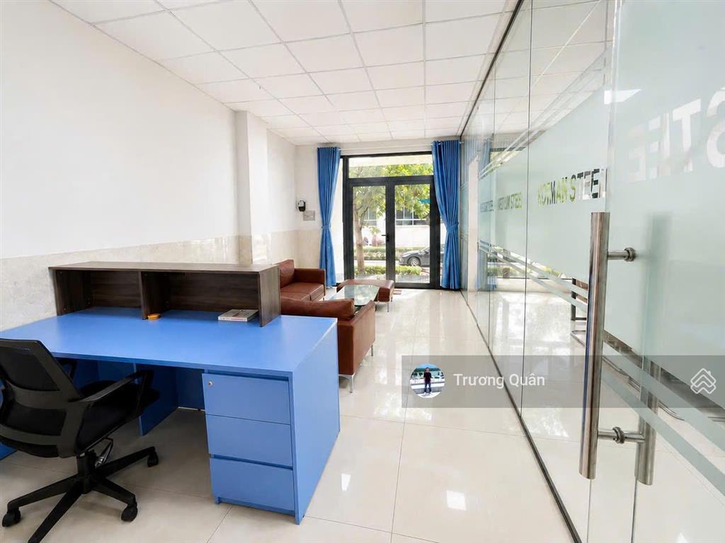 Cho thuê văn phòng tầng trệt 7*20m full nội thất vào làm việc ngay kđt vạn phúc city