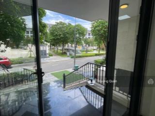 Cho thuê văn phòng tầng trệt 7*20m full nội thất vào làm việc ngay kđt vạn phúc city