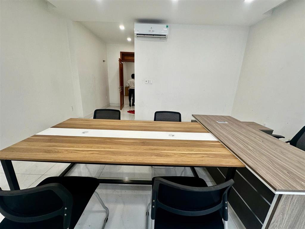 Cho thuê văn phòng 30m² full nội thất tại khu đô thị vạn phúc city giá siêu hời chỉ 6 triệu/tháng.
