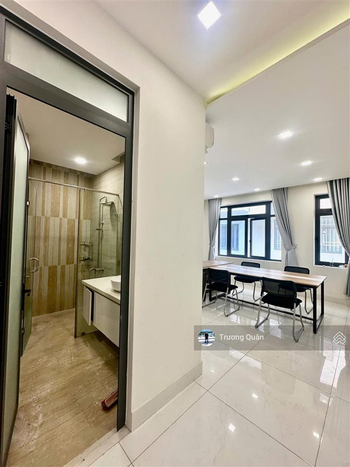 Cho thuê văn phòng 30m² full nội thất tại khu đô thị vạn phúc city giá siêu hời chỉ 6 triệu/tháng.