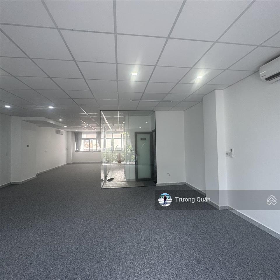 Cho thuê văn phòng đẹp nằm trục đường 37 khu đô thị vạn phúc giá chỉ 14 triệu/tháng