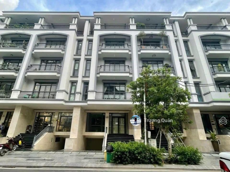 Cho thuê văn phòng đẹp nằm trục đường 37 khu đô thị vạn phúc giá chỉ 14 triệu/tháng