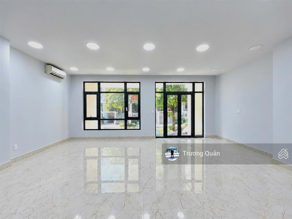 Cho thuê trệt  lầu 1 hoàn thiện làm văn phòng tại kđt vạn phúc city chỉ 27 triệu/tháng.