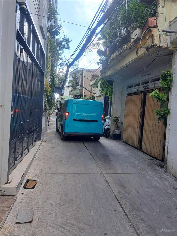 Cần bán nhà hẻm 687 lạc long quân, p.10, tân bình