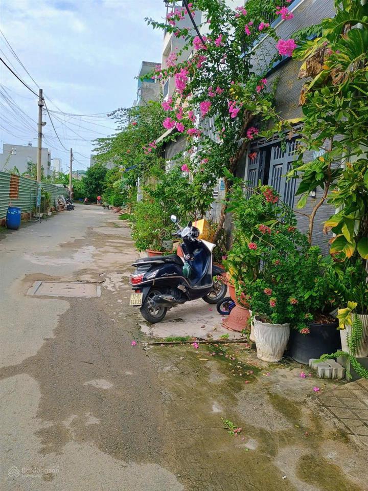 Nhà riêng 2pn, 2wc, 4 tỷ tại trường lưu, p long trường, q9, hcm hàng hiếm chính chủ