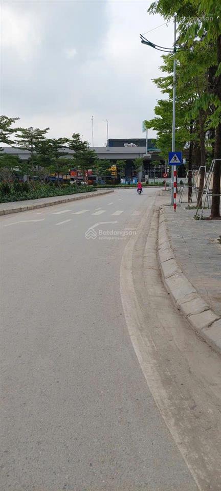 Nhà mặt phố chính chủ sổ đỏ mặt đường xuân đỉnh, xuân đỉnh, dt 115 m2 mặt tiền 6,5m, nở hậu