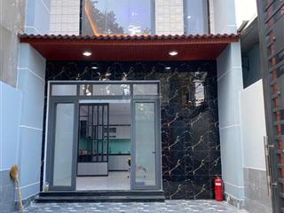 Nhà 1 lầu 1 lửng lái thiêu, gần trạm thu phí vĩnh phú sẵn 3pn, sân xe hơi đường 5m giá tốt