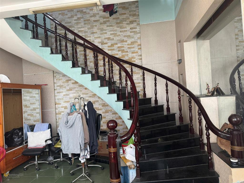 Biệt thự 300m2 kcn vsip i, mặt tiền d23 khu vietsing kinh doanh tốt đường 16m full tc, dt 10x30m