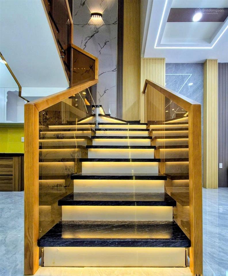 Bán nhà mặt tiền bình hòa 24. 1 trệt 2 lầu hoàn công đầy đủ tổng dtsd 286,5m2 full nội thất.