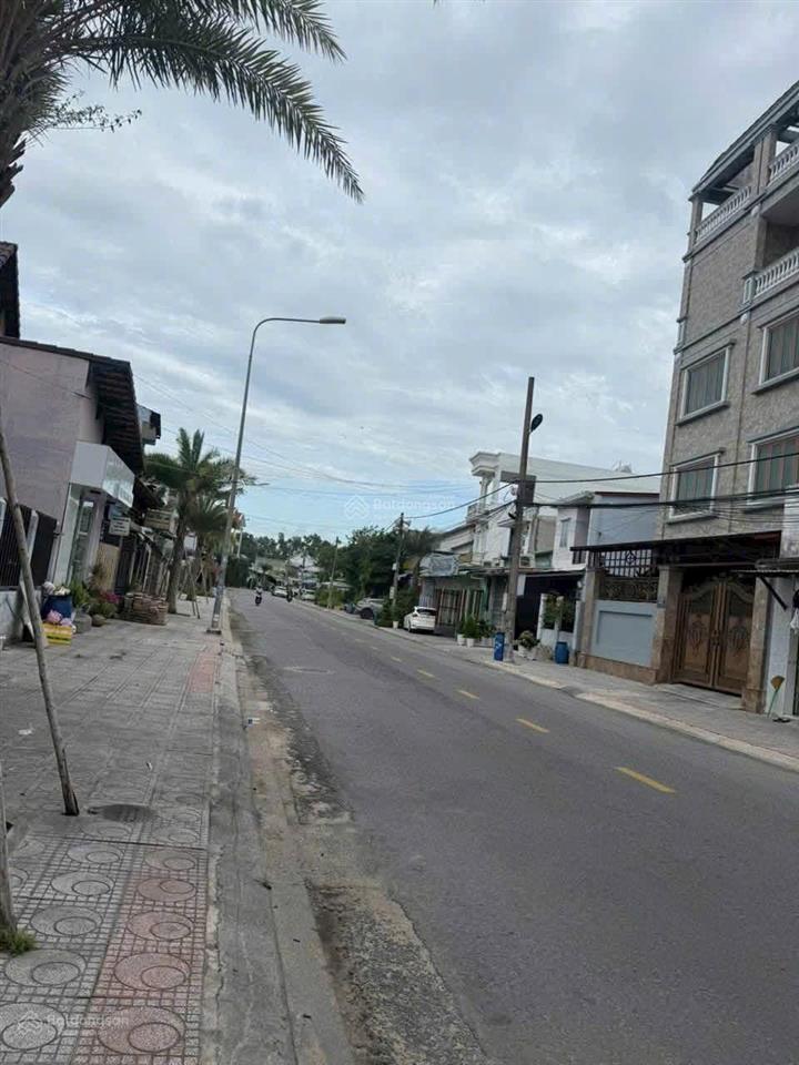 Giảm ngay 1 tỷ! nhà mặt tiền đông tư, lái thiêu 210m full thổ , giá mới 11,5 tỷ 0917 813 ***