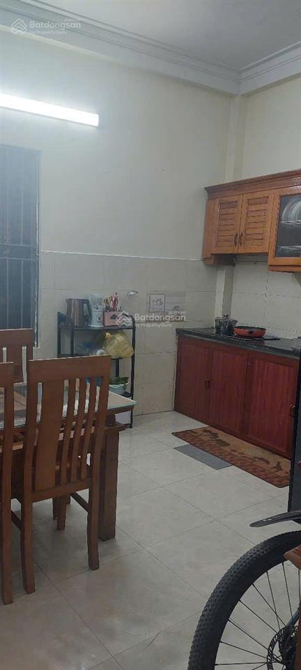 Bán nhà thạch bàn 3 tầng + tum  6,25 tỷ