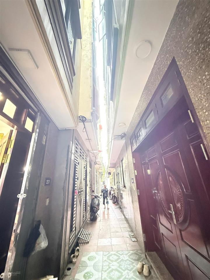 Cho thuê nhà riêng 4 tầng 1 tum ngõ 257 đường đại mỗ full nội thất chỉ việc dọn đến ở ngay