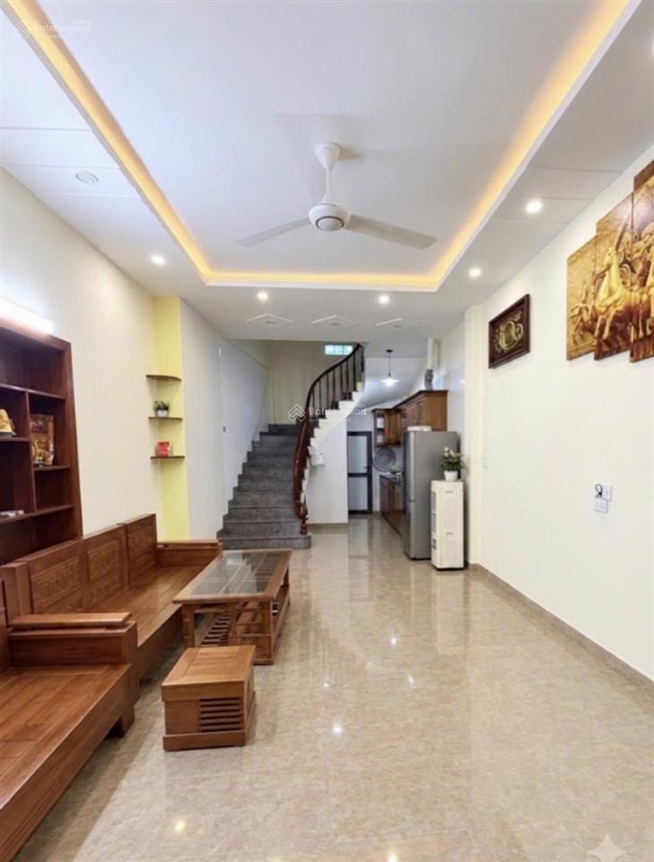 Cho thuê nhà riêng 4 tầng 1 tum ngõ 257 đường đại mỗ full nội thất chỉ việc dọn đến ở ngay