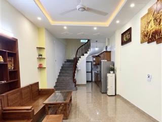 Cho thuê nhà riêng 4 tầng 1 tum ngõ 257 đường đại mỗ full nội thất chỉ việc dọn đến ở ngay