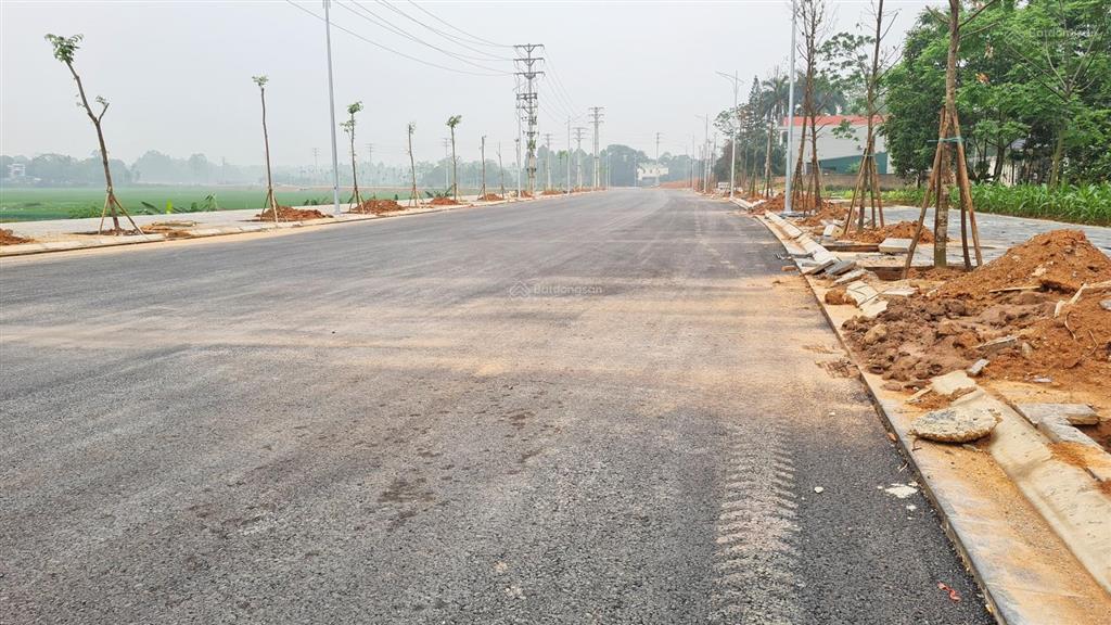 Đón đầu trục lê lợi thông xe  sở hữu ngay đất view hồ 18ha cực hiếm
