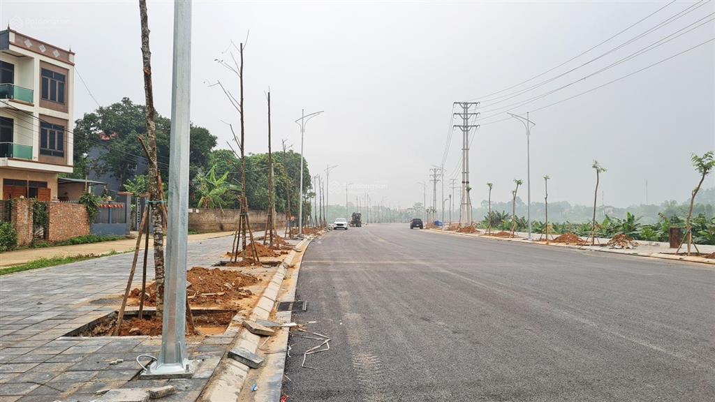 Đón đầu trục lê lợi thông xe  sở hữu ngay đất view hồ 18ha cực hiếm