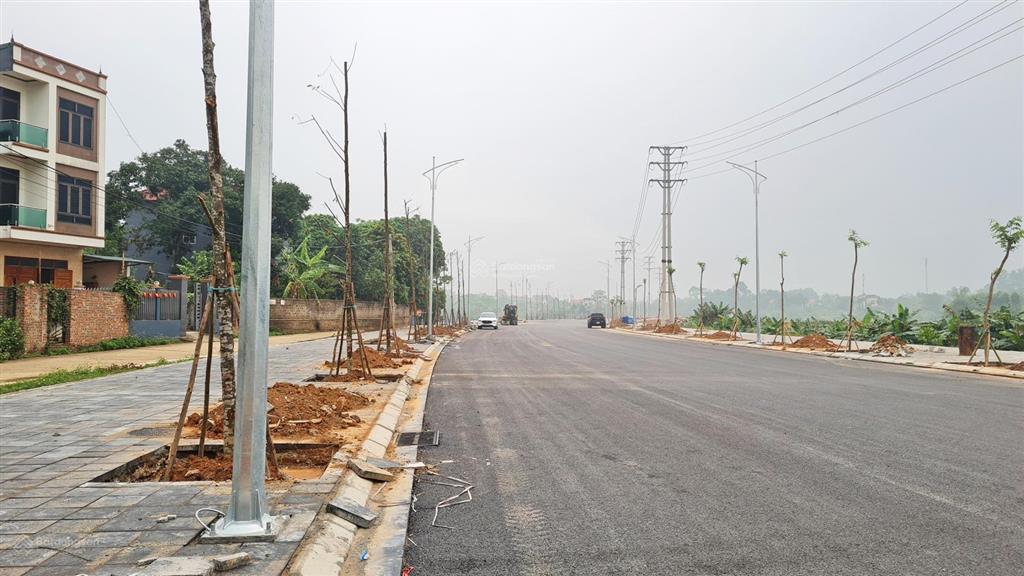 Đón đầu lê lợi thông xe sở hữu ngay đất view hồ 18ha cực hiếm