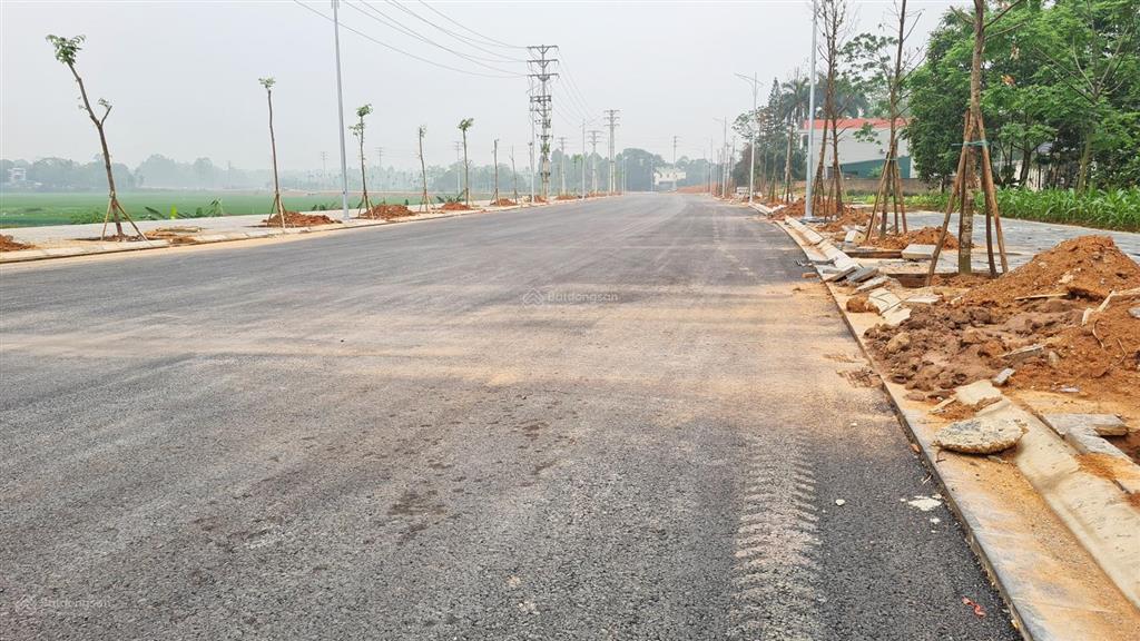 Đón đầu lê lợi thông xe sở hữu ngay đất view hồ 18ha cực hiếm