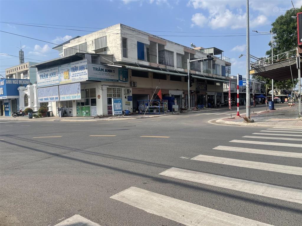 Mặt tiền kinh doanh đang thu nhập khủng đường d2 kdc thuận giao 10x33 thổ cư 100% shr tp.hcm.