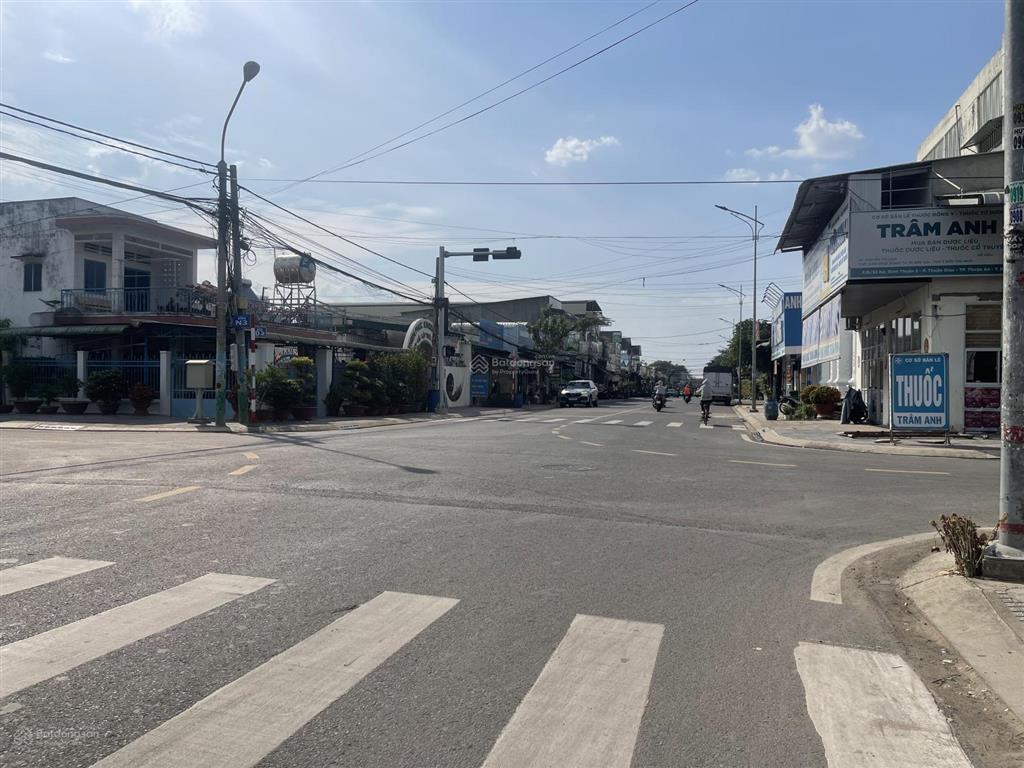 Mặt tiền kinh doanh đang thu nhập khủng đường d2 kdc thuận giao 10x33 thổ cư 100% shr tp.hcm.