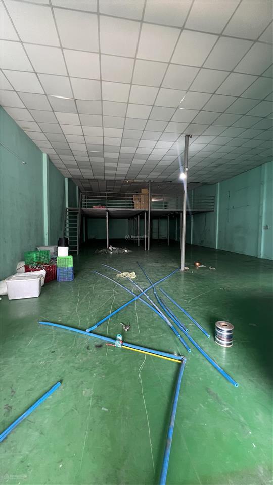 Cho thuê kho, nhà xưởng 300m2 tại bình long, tân phú, 35 triệu có gác 100m2 nền epoxy trần thạch ca