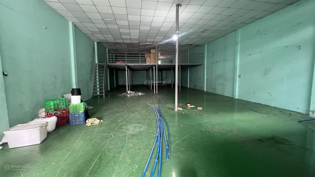 Cho thuê kho, nhà xưởng 300m2 tại bình long, tân phú, 35 triệu có gác 100m2 nền epoxy trần thạch ca